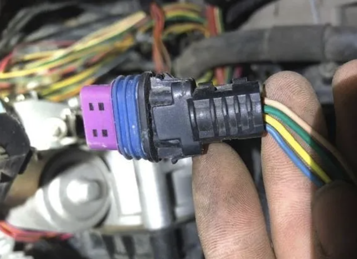 這10類汽車線束插接器，你都會拆嗎？